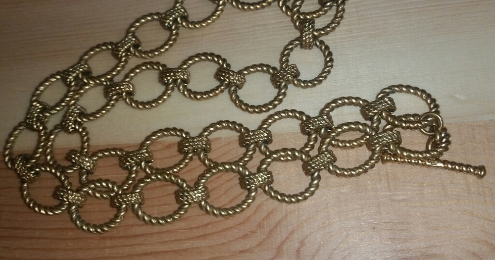 Ralph Lauren Textured Gold Plated Rolo Chain - Picture 2 of 8